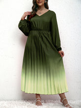 Load image into Gallery viewer, New Plus Size Women's Temperament Gradient Pleated Dress +