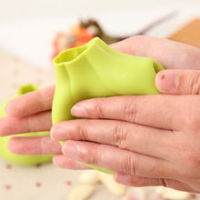 Load image into Gallery viewer, Manual Garlic Peeler Garlic Shape Household Cooking Tool Kitchen Gadget +