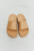 Load image into Gallery viewer, WILD DIVA Summer Feels Platform Slide +