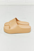 Load image into Gallery viewer, WILD DIVA Summer Feels Platform Slide +