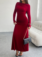 Load image into Gallery viewer, Solid Color Hip-wrapped One-shoulder Dress +
