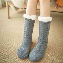 Load image into Gallery viewer, Contrast Winter Socks +
