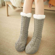 Load image into Gallery viewer, Contrast Winter Socks +
